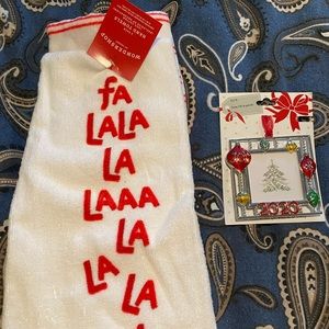 NWT Christmas tea towels & photo frame
